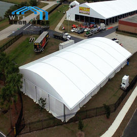Jelas Arcum Tent / Tenda Dinding Kaca Berkapasitas Tinggi PVC Atap Dengan Meja
